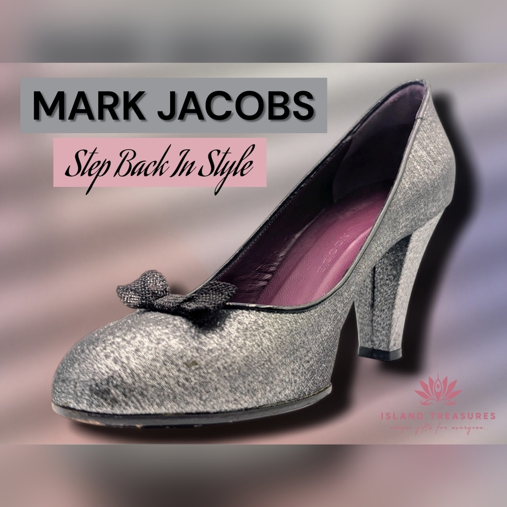VINTAGE Marc Jacobs Silver Metallic Silver Pumps Heels  Black Bow Sz US 9/EU 40
